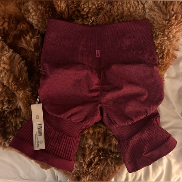 Buffbunny Waterfall Seamless Short 6" - Picture 4 of 4